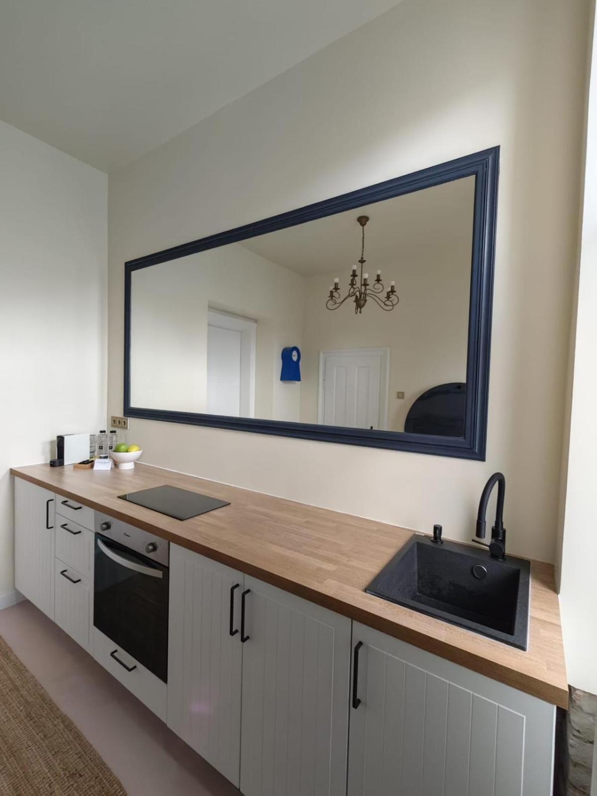 27 Ap Romantic Nest Apartament